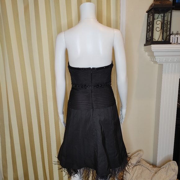 BCBGMAXAZRIA STRAPLESS BEADED FEATHER-HEM DRESS, BLACK 4 - Picture 6 of 13